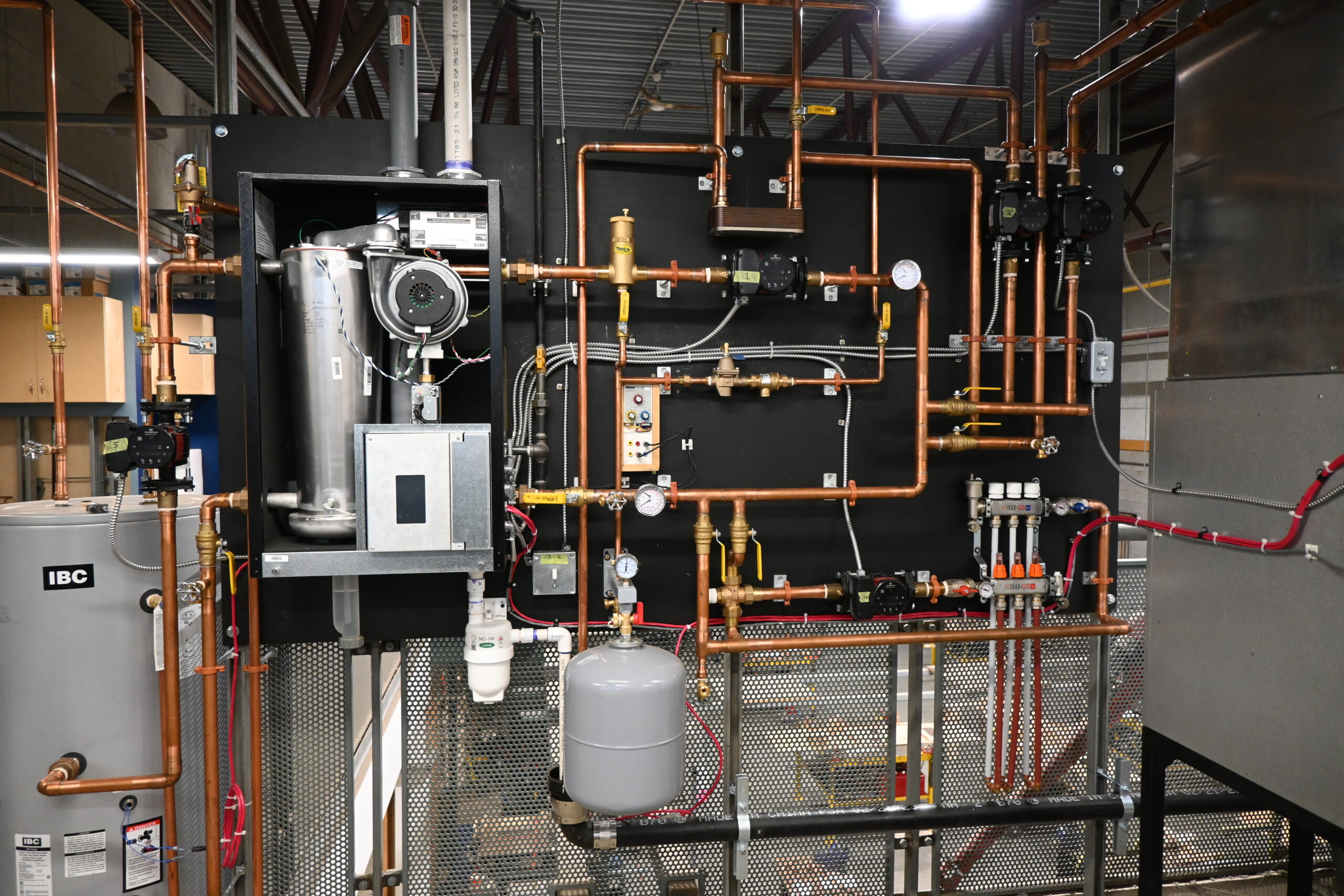 Boiler with pipping